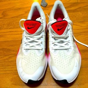 Zoom Winflo Nike shoes